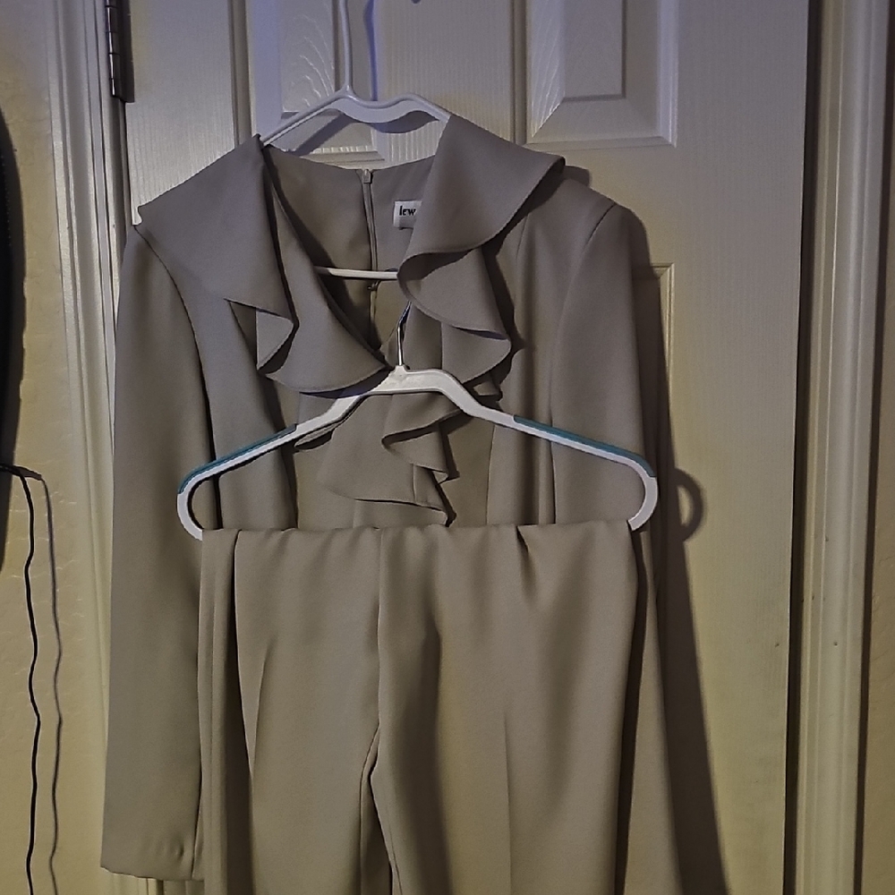 Elegant Cream Pantsuit